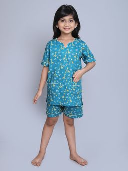 Little Clothings - Girls Green Cotton Printed Top with Shorts (Set of 2)