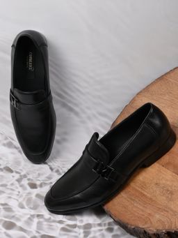 Cobblerz - Men Black Textured Formal Loafers