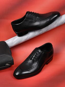 Cobblerz - Men Black Solid Oxfords