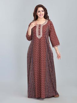 SANAA - Women Maroon Printed Nighty