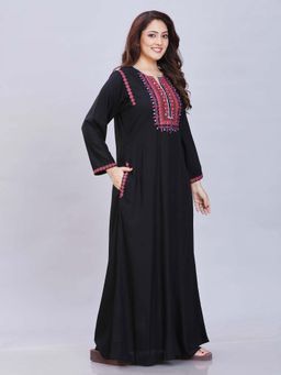 SANAA - Women Black Embroidered Nighty