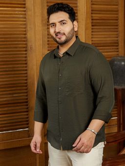 Instafab Plus - Men's Olive Breezy Wrinkled Relaxed Shirt