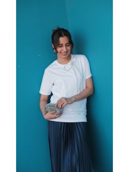 Weaving Cult - Rhinestone Bow T-shirt - White