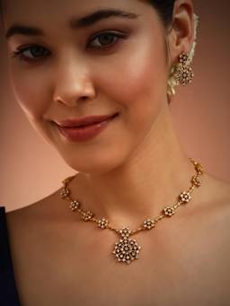 KATTAM - Women White Stones Jewellery Set