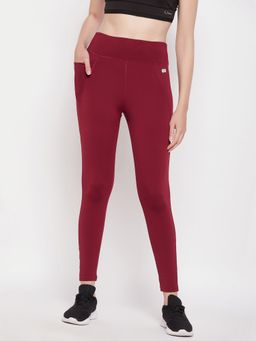 Clovia - High Rise Active Tights In Maroon