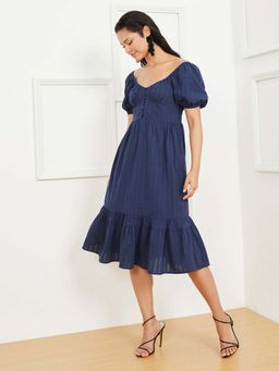 Styli - Blue Sweetheart Neck A-line Midi Dress With Button Closure