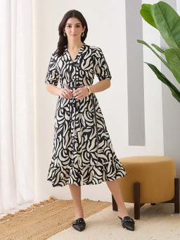 Latin Quarters - Black Abstract Flared Dress