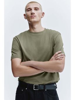 H&M - Men Green Regular Fit T-Shirt