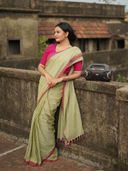 Green color option, Sold out, Currently selected