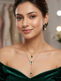 Niscka - Stylish Emerald Green Meenakari Jewellery Set