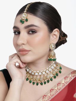 Peora - Gold Plated Green Kundan Jewellery Set