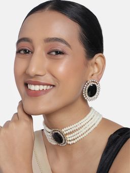 Peora - Gold Plated Oval Black Stone Beaded Adjustable Jewellery Set