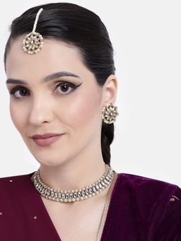 Peora - Gold Plated Kundan Jewellery Set