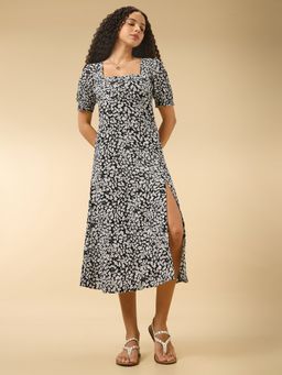 Outzidr - Black Floral Midi Dress