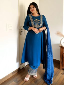 Janasya - Women Teal Embroidered A-line Kurta Pant With Dupatta