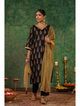 Rain & Rainbow - Printed Regular Beads and Stones Kurta Pant With Dupatta