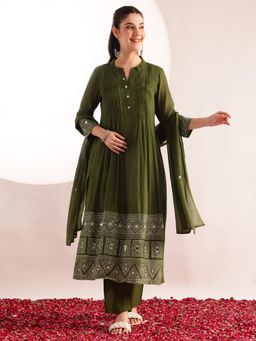 Vbuyz - Women Embroidered Kurta Pant With Dupatta