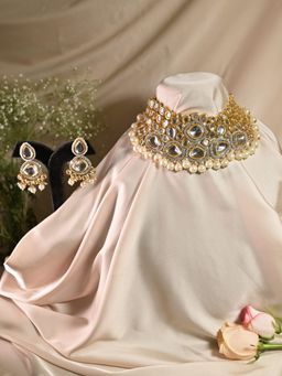 Swan Jewels - Women White Kundan Polki Pearl Choker Jewellery Set