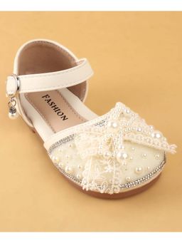 KIDLINGSS - Girls Bow and Pearl Applique Mary Janes Sandals - Cream