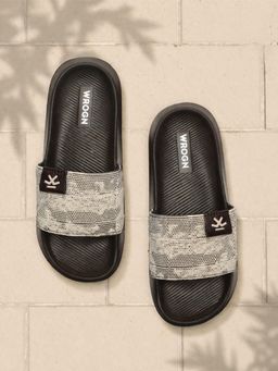 WROGN - Men Beige Dune Grid Sliders