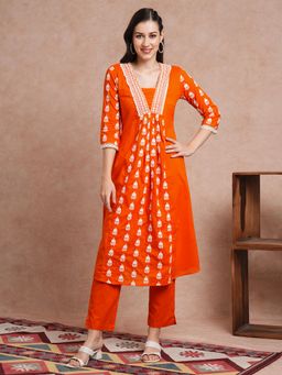 FASHOR - Women Embroidered Cotton A-Line Orange Kurta with Pant (Set of 2)
