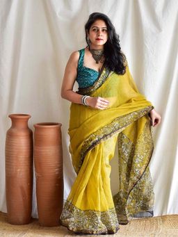 Sundarii - Pehli Hawa Dabu Kota Doria Saree and Unstitched Blouse