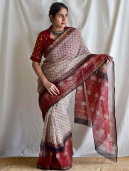 Sundarii - Mughal Jaal Dabu Kota Doria Floral Printed Saree and Unstitched Blouse