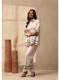 House of Chikankari - Women's Off White Cotton Linen Blend Chikankari Co-Ord (Set of 2)