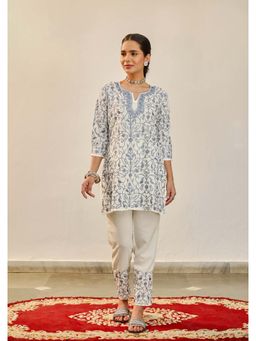 House of Chikankari - Women's Off White Aari Embroidered Cotton Kurta & Pant (Set of 2)
