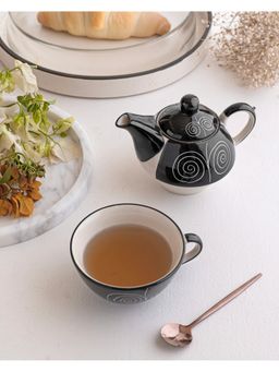 Claymistry - Tea-Time Transformer Black Kettle