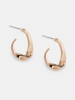 Twenty Dresses by Nykaa Fashion - Gold Working With The Stylish Waves Earrings
