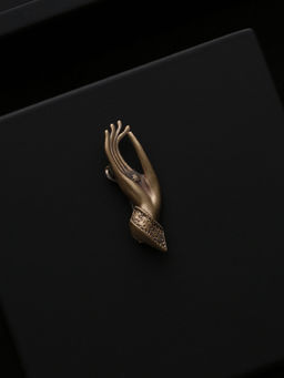 Cosa Nostraa - Men Antique Gold Blessing Hand Brass Brooch