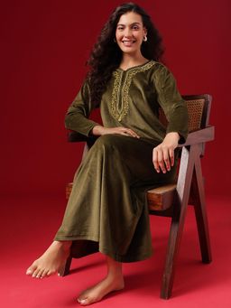 Clovia - Chic Long Nighty In Olive Green - Velour