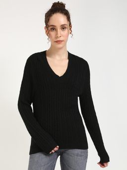 Tommy Hilfiger - Women Black Solid V-Neck Sweater