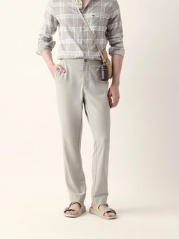 The Bear House - Men Solid Slim Fit Formal Trouser - Green