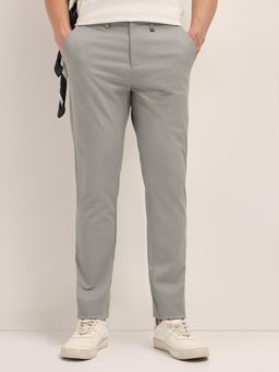 The Bear House - Men Solid Cotton Slim Fit Casual Trouser - Grey