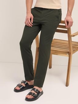 The Bear House - Men Solid Cotton Slim Fit Casual Trouser - Olive