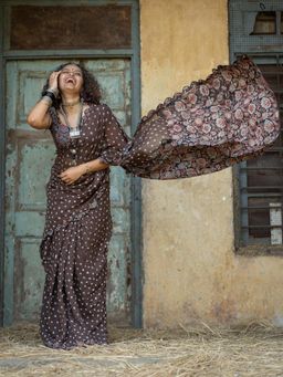 Suta - Brown Bandhani Pure Cotton Saree without blouse