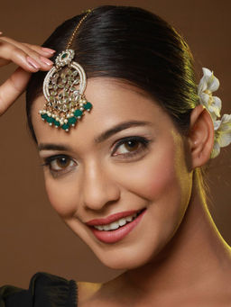 Aatmana - Gold-Plated & Kundan-Studded Green Maangtikka