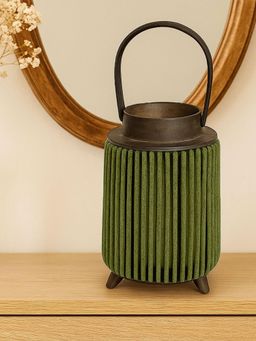 LUXEHOME INTERNATIONAL - Bamboo Woven Lantern with Glass Jar - Green