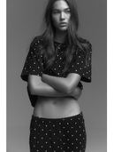 Black color option, Sold out, Currently selected