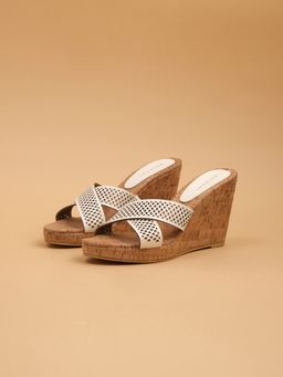 ERIDANI - Detailed White Lydia Wedges