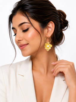 ABHUSHANAM - Flora Pearl Earrings