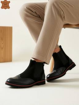 Carlton London - Black Wingtip Chelsea Boots