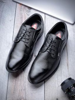 Lee Cooper - Black Lace up Derbies