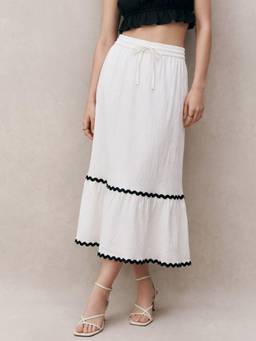 Outzidr - White A Line Midi Skirt With Lace Detail