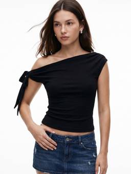 Outzidr - Black Off-Shoulder Tie Up Strap Top
