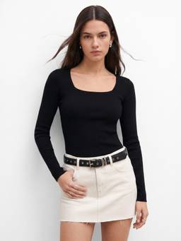 Outzidr - Black Full Sleeve Round Neck Fitted Top