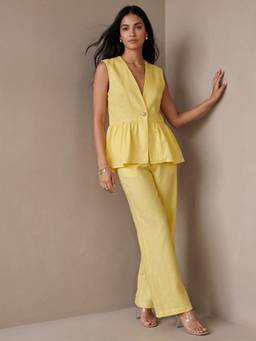 Outzidr - Yellow Sleeveless V Neck Co-Ord Set