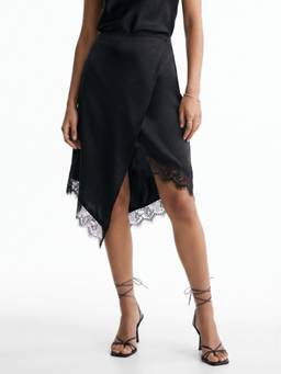 Outzidr - Black Asymmetric Skirt
